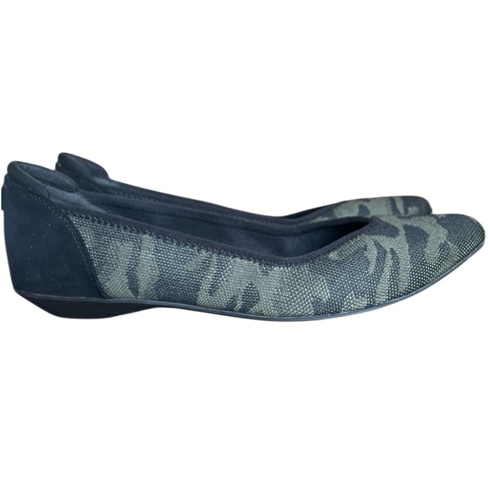 Anne Klein NEW w/o box Odette Camo Flats- size 7.5